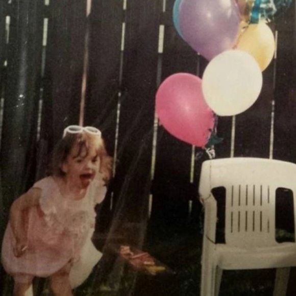 Meet your Posher, Taylor - Picture 1 of 1